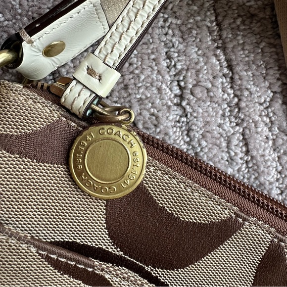 Coach Crossbody - Picture 9 of 10